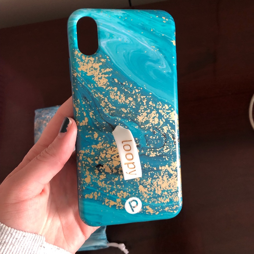 Loopy phone case